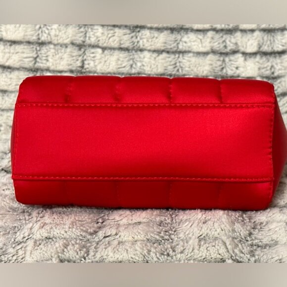 New Givenchy Toiletry bag/ cosmetic/ makeup bag/ pouch / case - Picture 3 of 7